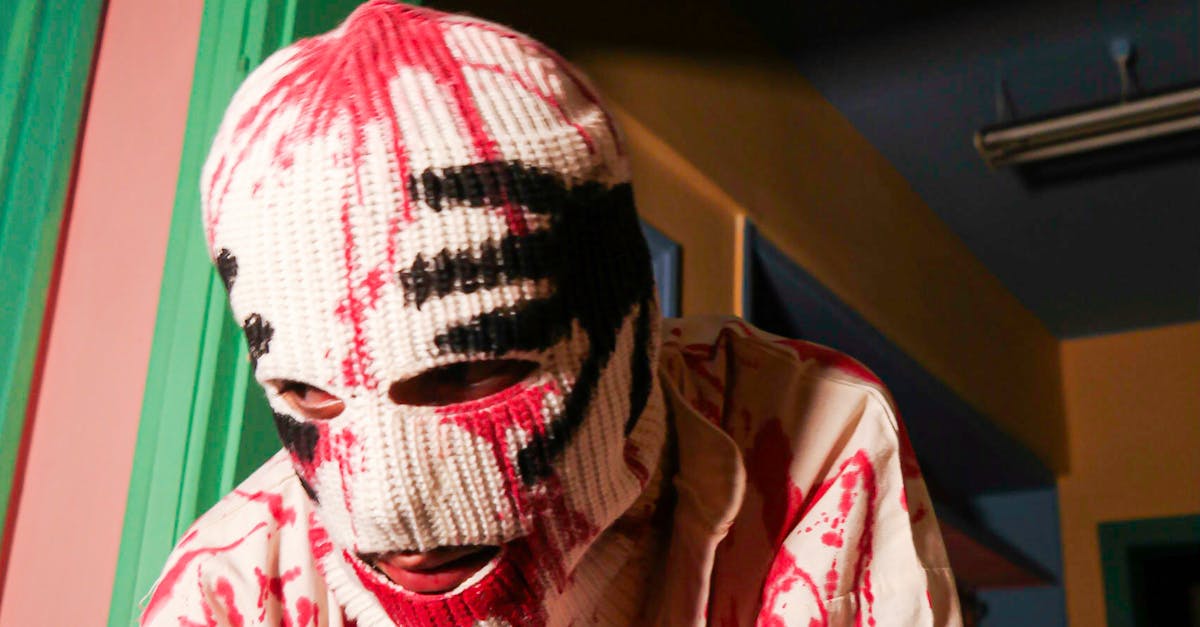 How to Organise Your Built In Wardrobe for Maximum Efficiency